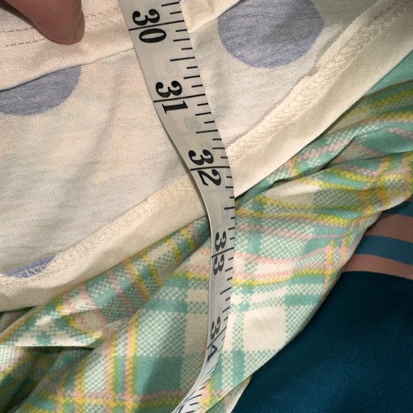 Lularoe 3X off white Lynnae withβ large lavender polka dots.NWT. πππ - Picture 8 of 9